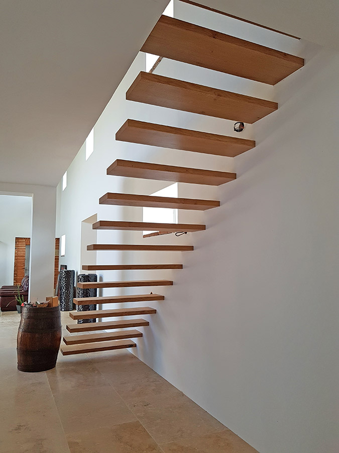 escalier-bois-massif-marche-dans-le-vide-st-sulpice-3